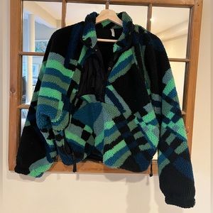 Free people cropped WARM fleece jacket